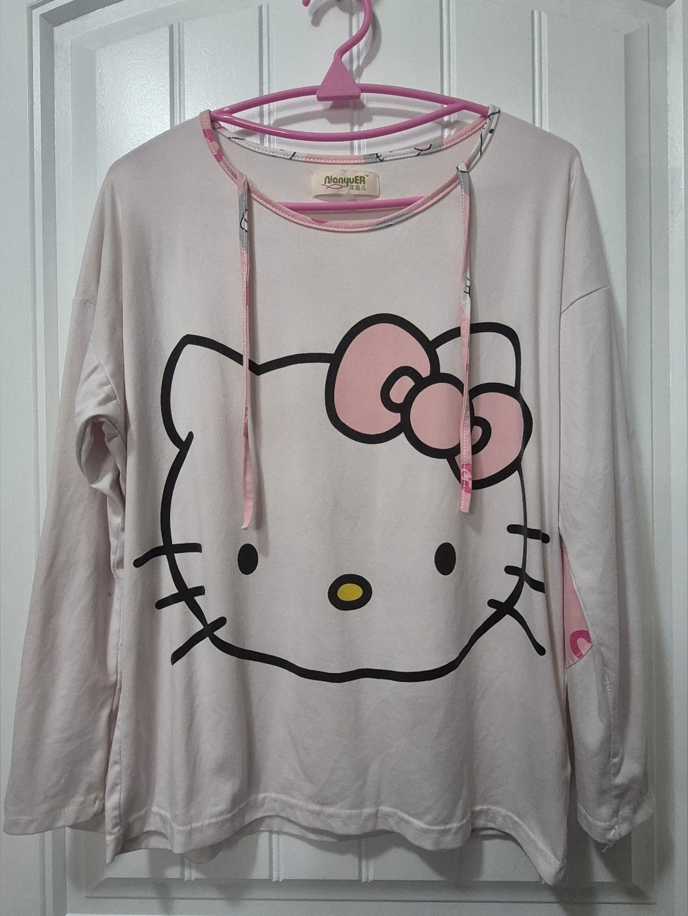 Womens Long Sleeved Hello Kitty T Shirt Size Large